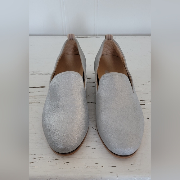 Dr Scholls silver suede loafers with wooden heel. Size 7.5. Excellent condition. - Picture 5 of 8